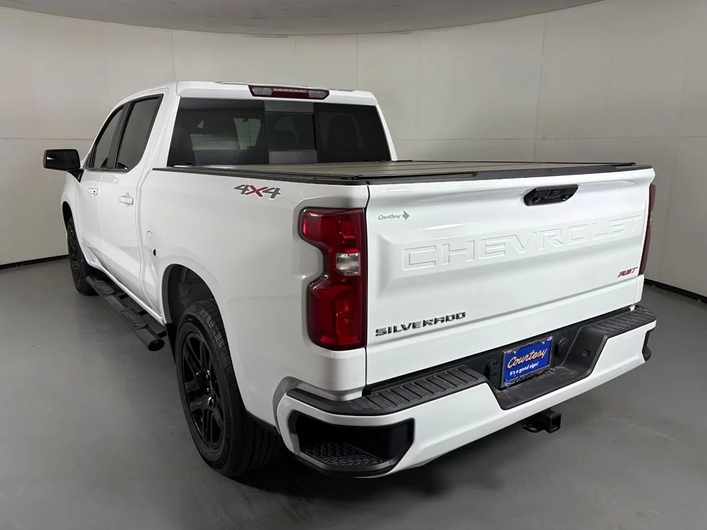 Used 2023 White Chevrolet RST image 6
