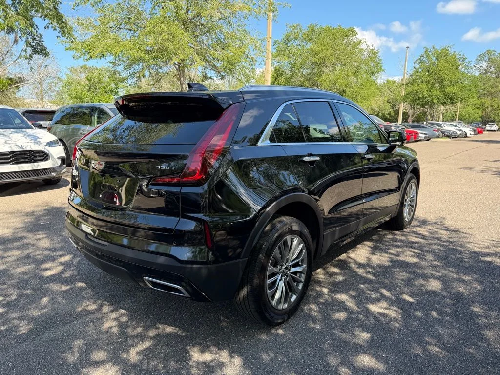 2025 Cadillac XT4 Premium Luxury - Photo 6
