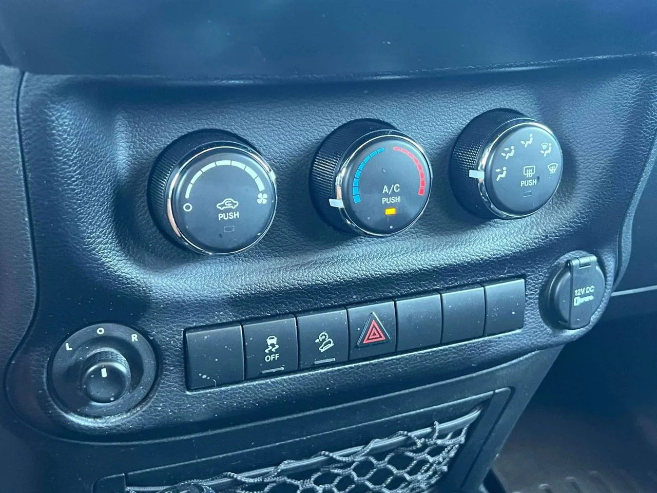 Used 2015 Black Clearcoat Jeep Sport image 29