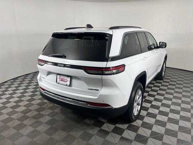 Used 2022 White Jeep Limited image 7