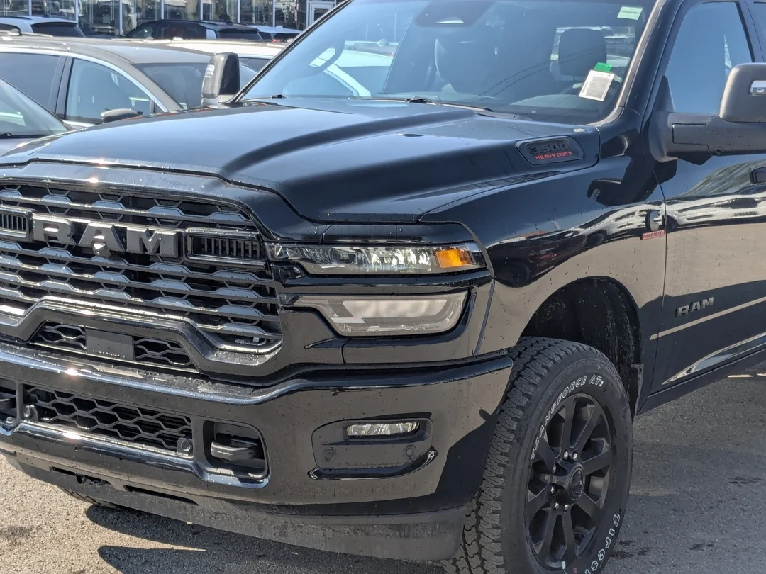 New 2026 Black RAM Rebel - - 6.7L HO Diesel - Level 1 Pkg w/ Vent Seats - 5th Wheel/Gooseneck Prep & More! image 10