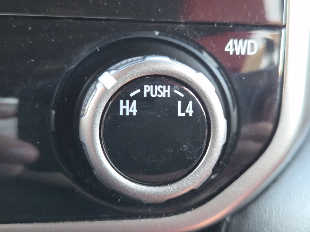 Used 2023 Gray Pearl Lexus 460 Premium image 17