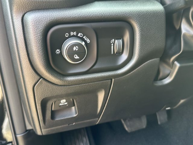 2026 RAM 1500 Express - Photo 14