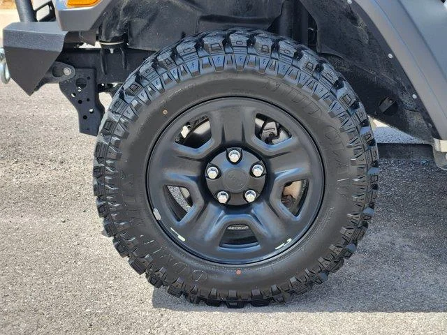 Used 2024 White Jeep Sport 4x4 image 10