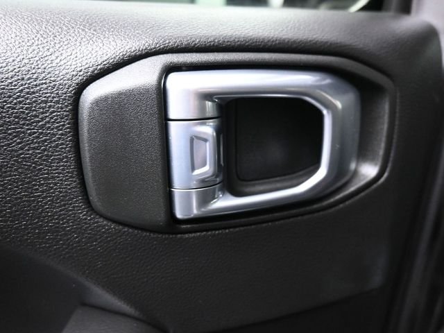 Used 2022 Gray Jeep Unlimited Sahara image 12