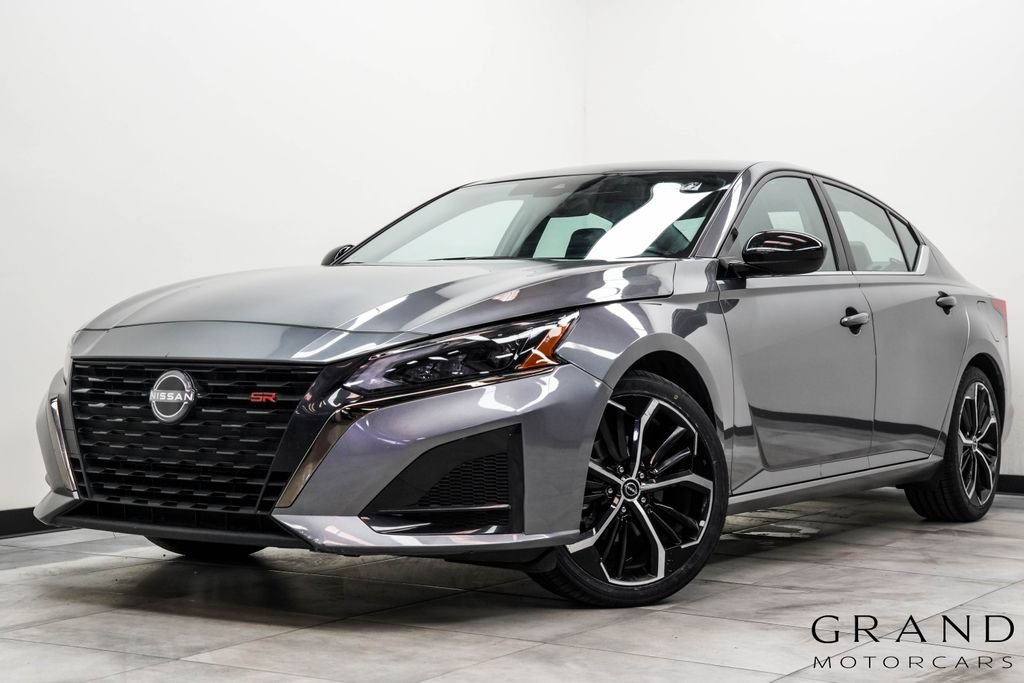 2024 Nissan Altima SR