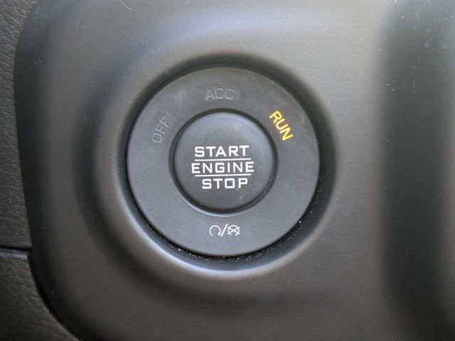 Used 2023 Gray Jeep Sport S image 33