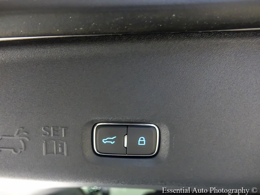 Used 2025 Oxford White Ford Active image 26
