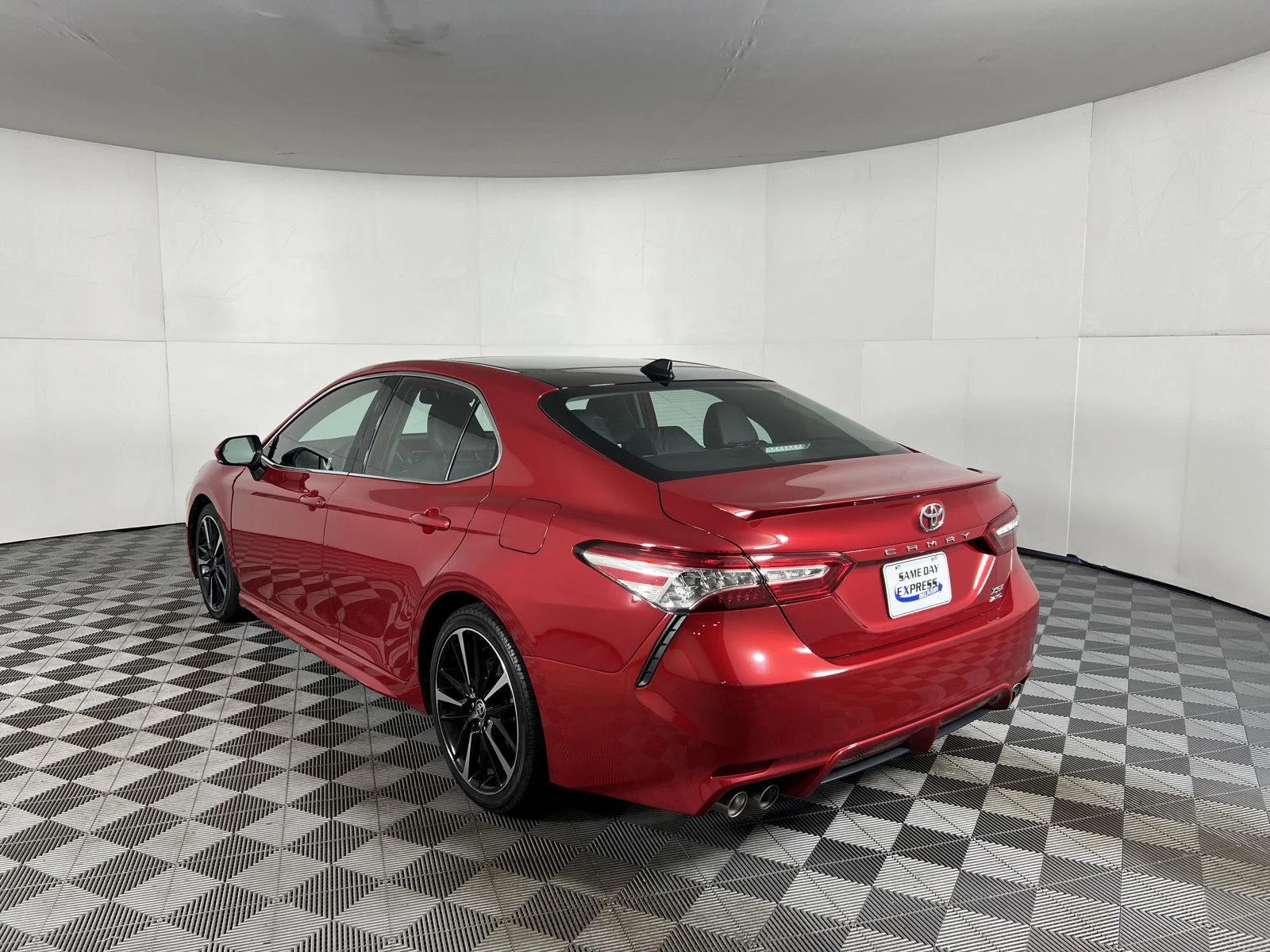 Used 2020 Supersonic Red Toyota XSE image 21
