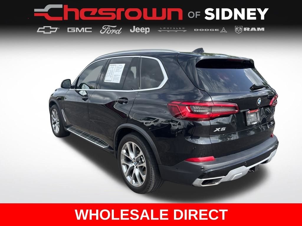 Used 2020 Black Sapphire Metallic BMW xDrive40i image 3
