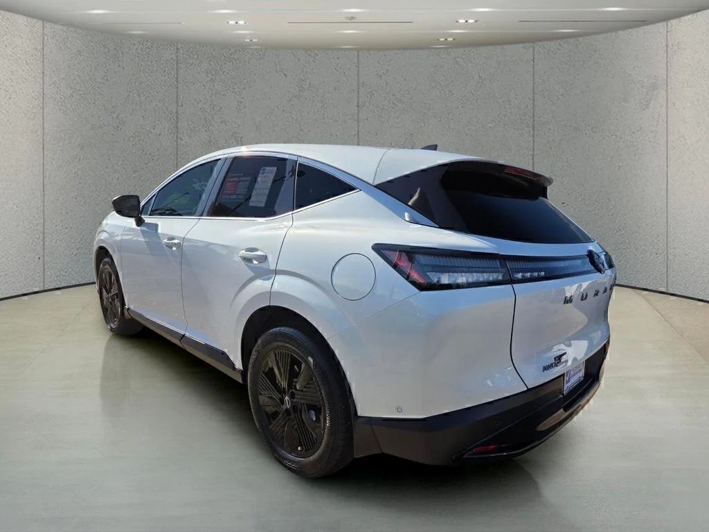 Used 2025 White Pearl Nissan SV image 3
