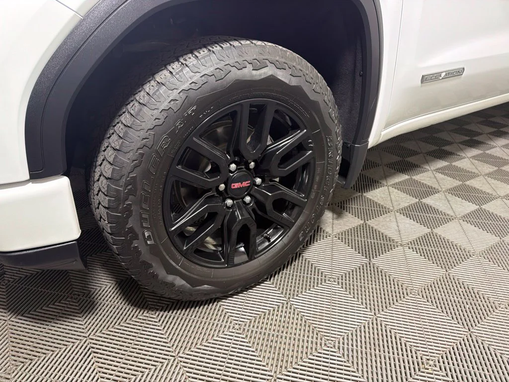 Used 2023 Summit White GMC Elevation image 27