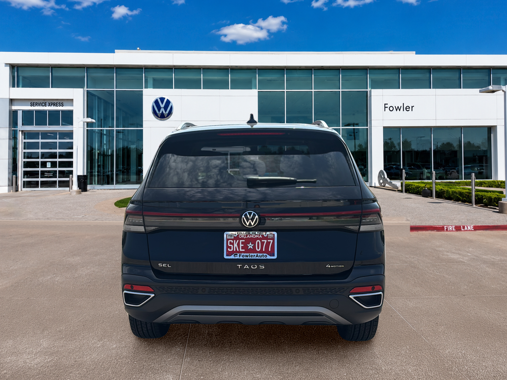 Certified Used 2025 Black Volkswagen 1.5T SEL image 7