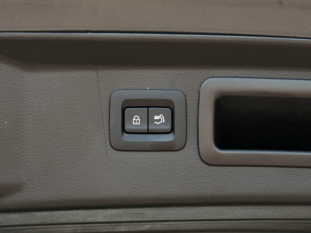 Used 2026 Polymetal Gray Metallic Mazda Premium image 28