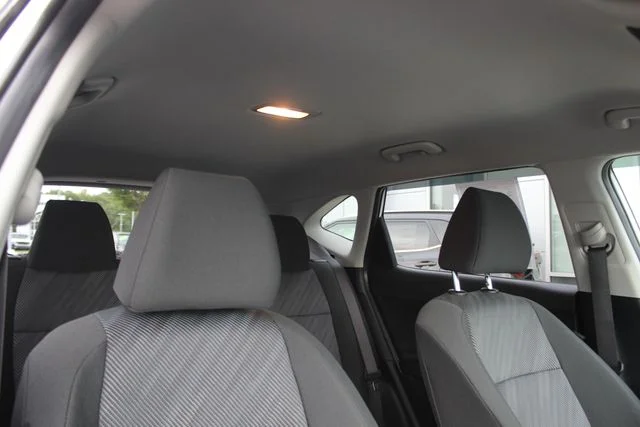 Used 2025 White Kia LX image 32