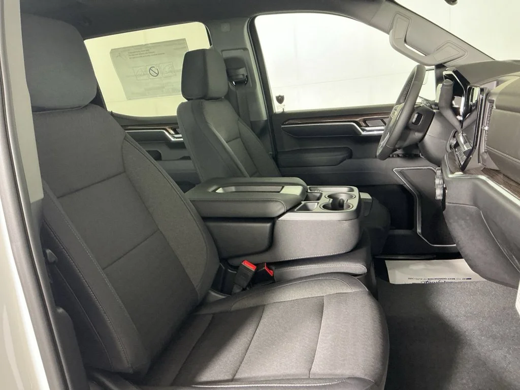 2026 Chevrolet Silverado 1500 LT - Photo 10