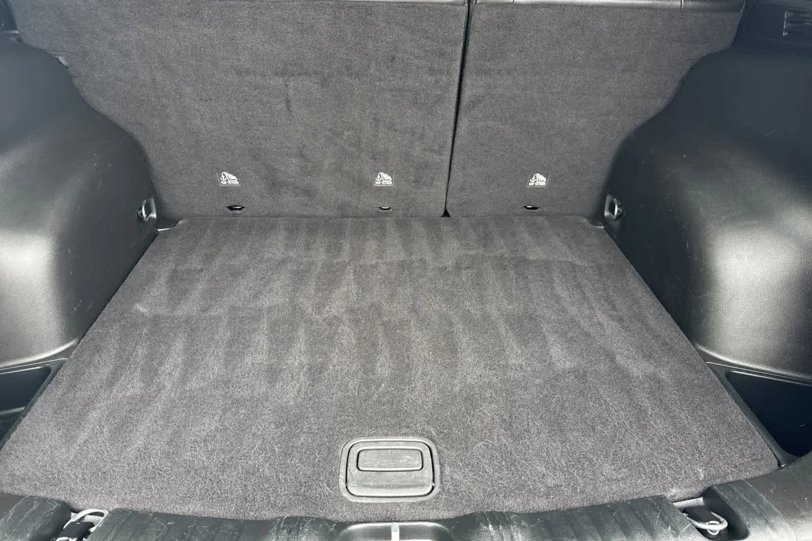 Certified Used 2025 Diamond Black Jeep Limited image 15