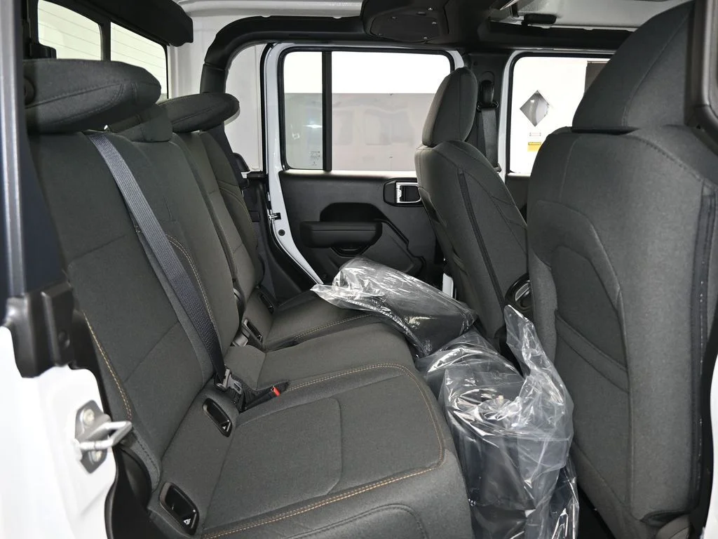 New 2026 Bright White Clear-Coat Exterior Paint Jeep Sport image 32