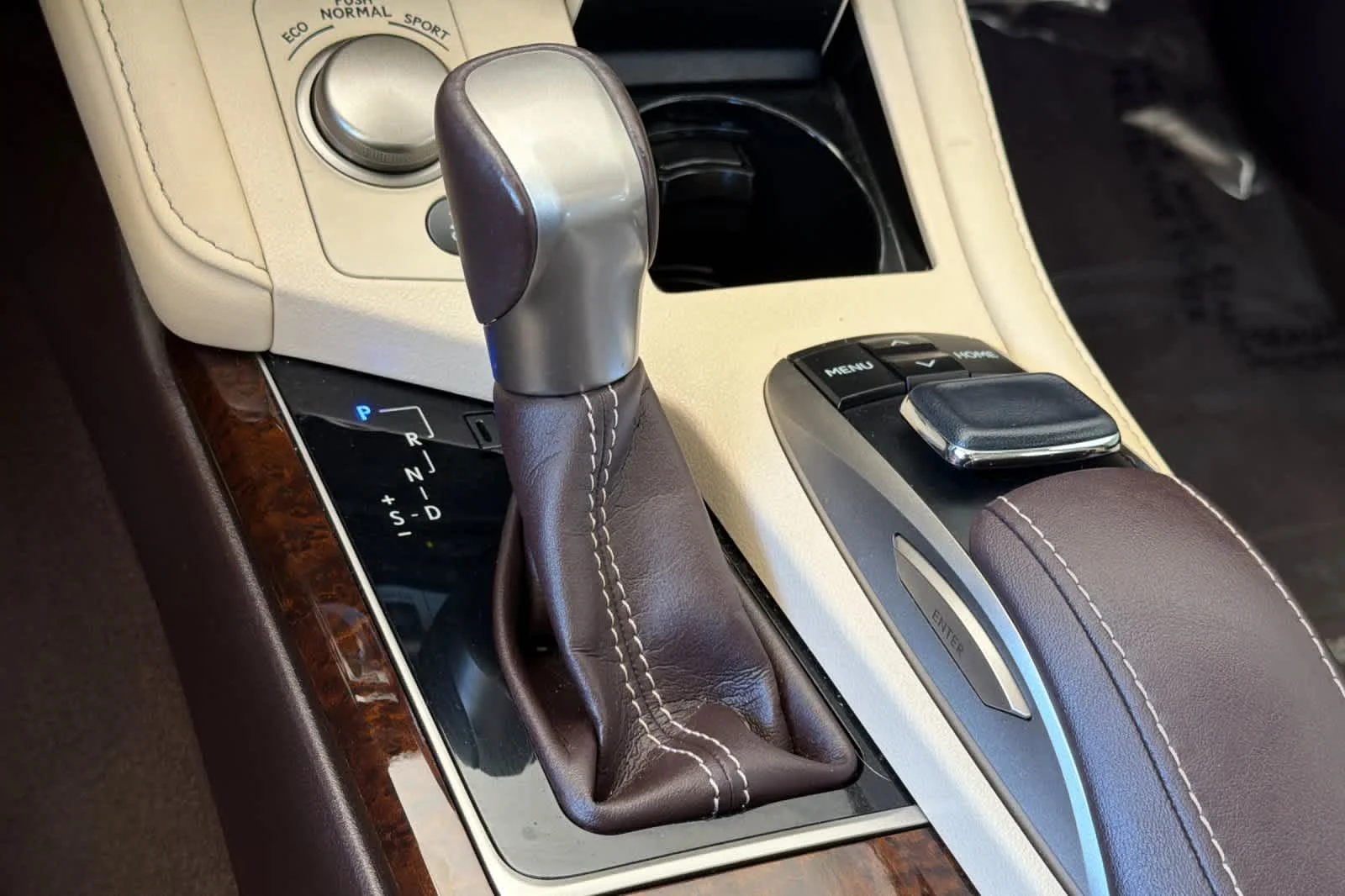 Used 2016 Eminent White Pearl Lexus  image 22