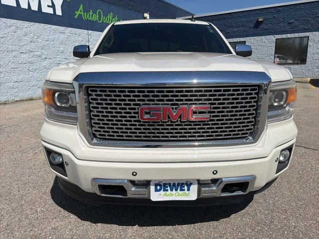 Used 2015 White Diamond Tricoat GMC Denali image 8