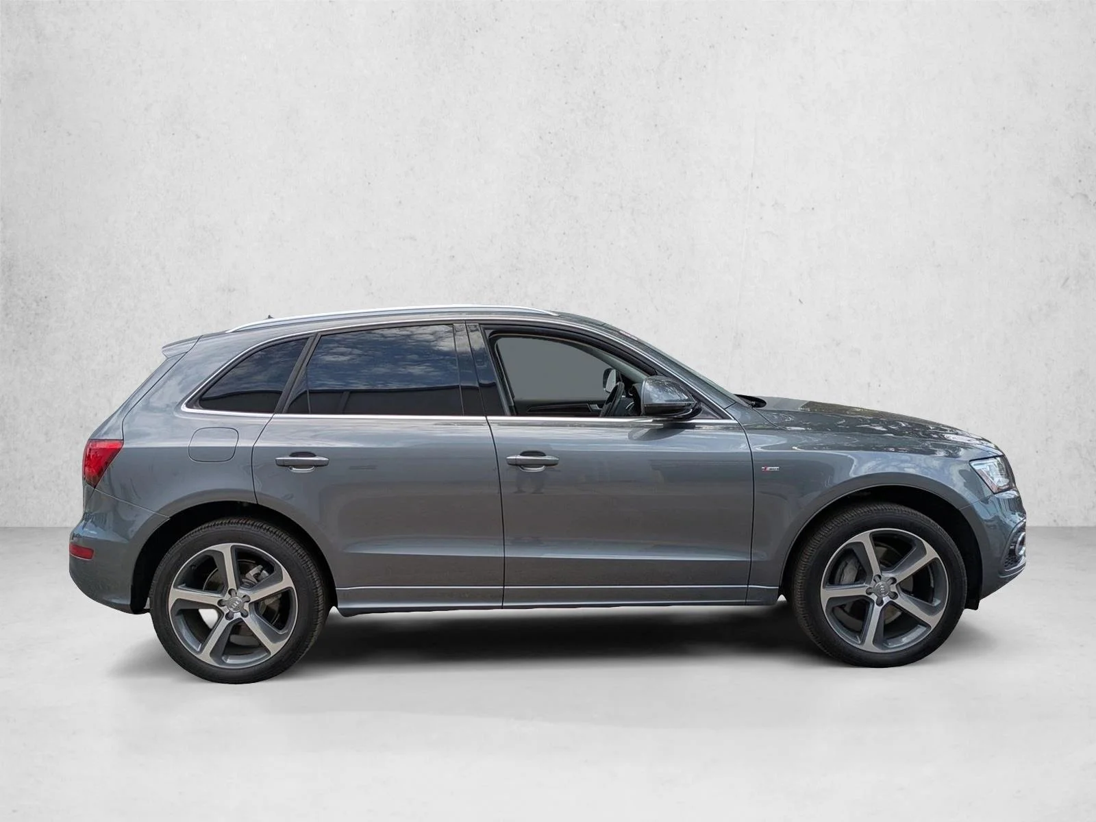 Used 2015 Daytona Gray Pearl Audi Premium Plus image 4