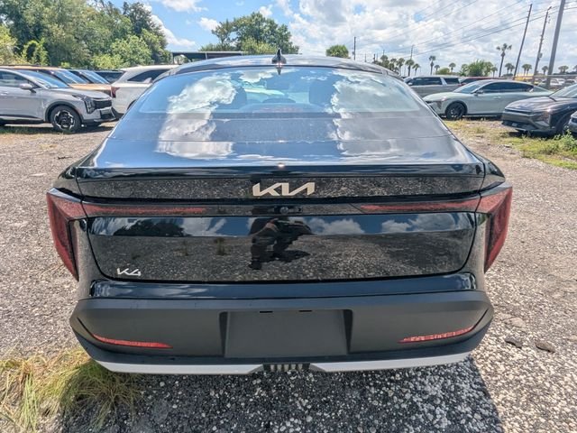 New 2026 Aurora Black Pearl Kia LX image 5