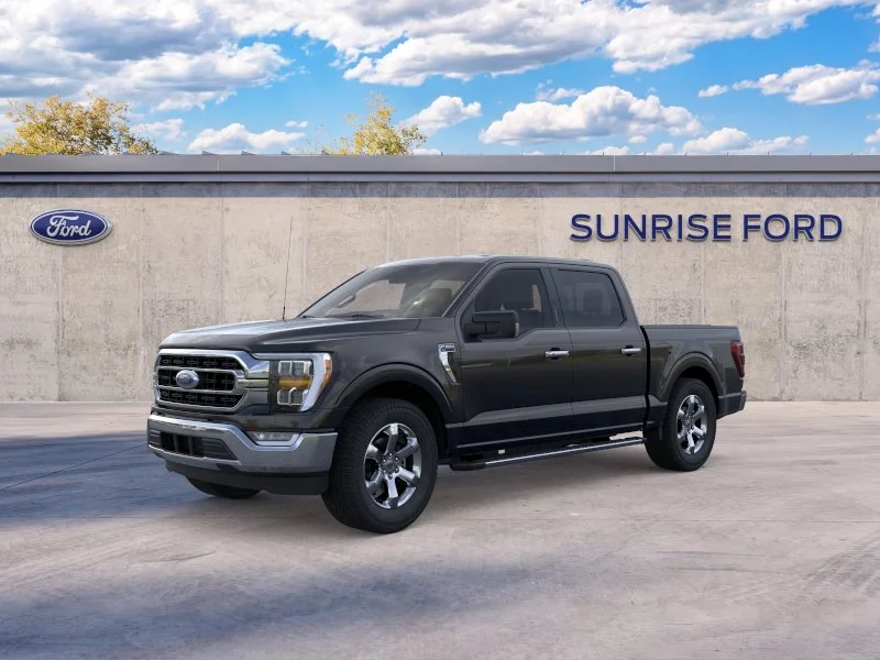 New 2023 Agate Black Metallic Ford XLT image 1