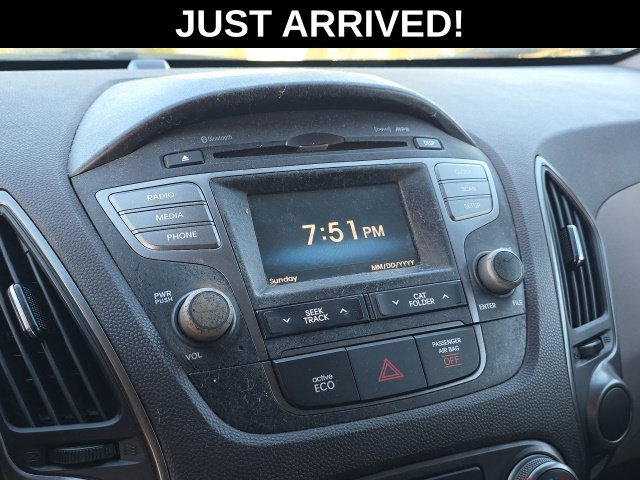Used 2014 Gray Hyundai SE image 16