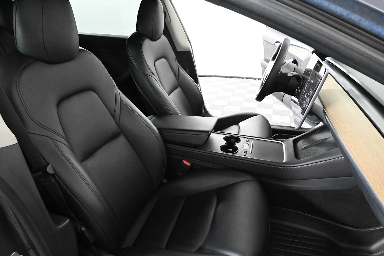 Used 2023 Midnight Silver Metallic Tesla  image 10