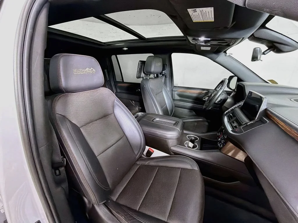 Used 2021 Summit White Chevrolet High Country image 28