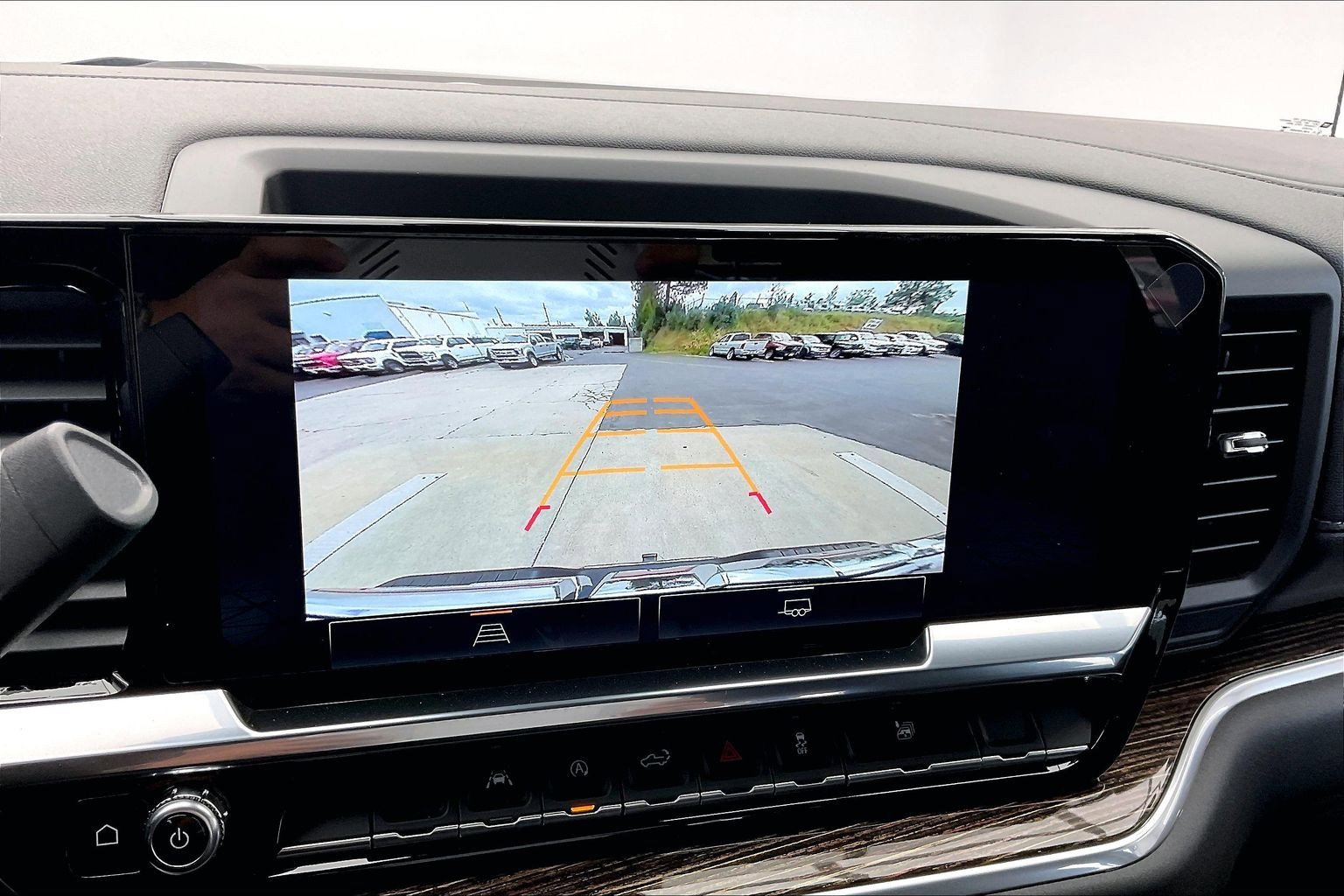 2026 GMC Sierra 1500 SLE - Photo 13
