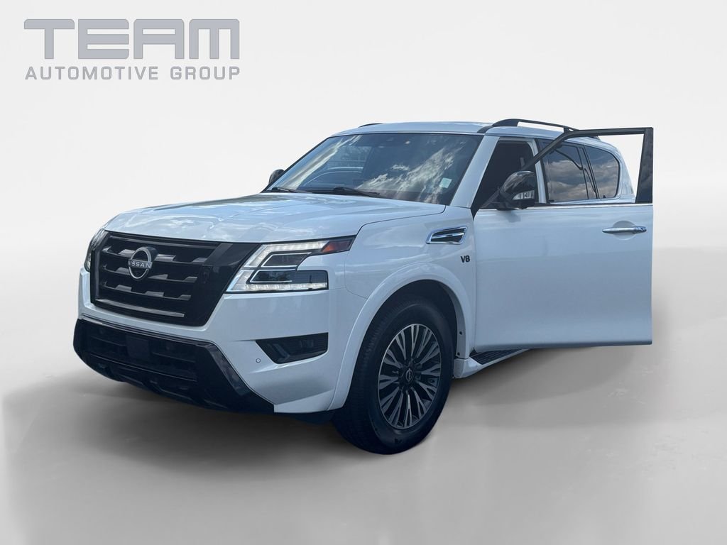 Used 2022 White Nissan SL image 3