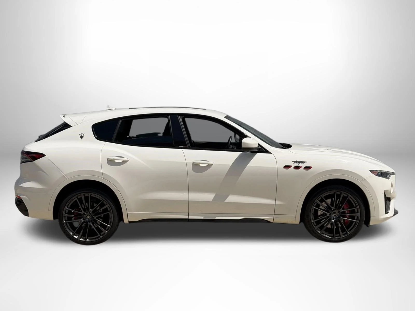 Used 2022 Bianco Maserati Trofeo image 7
