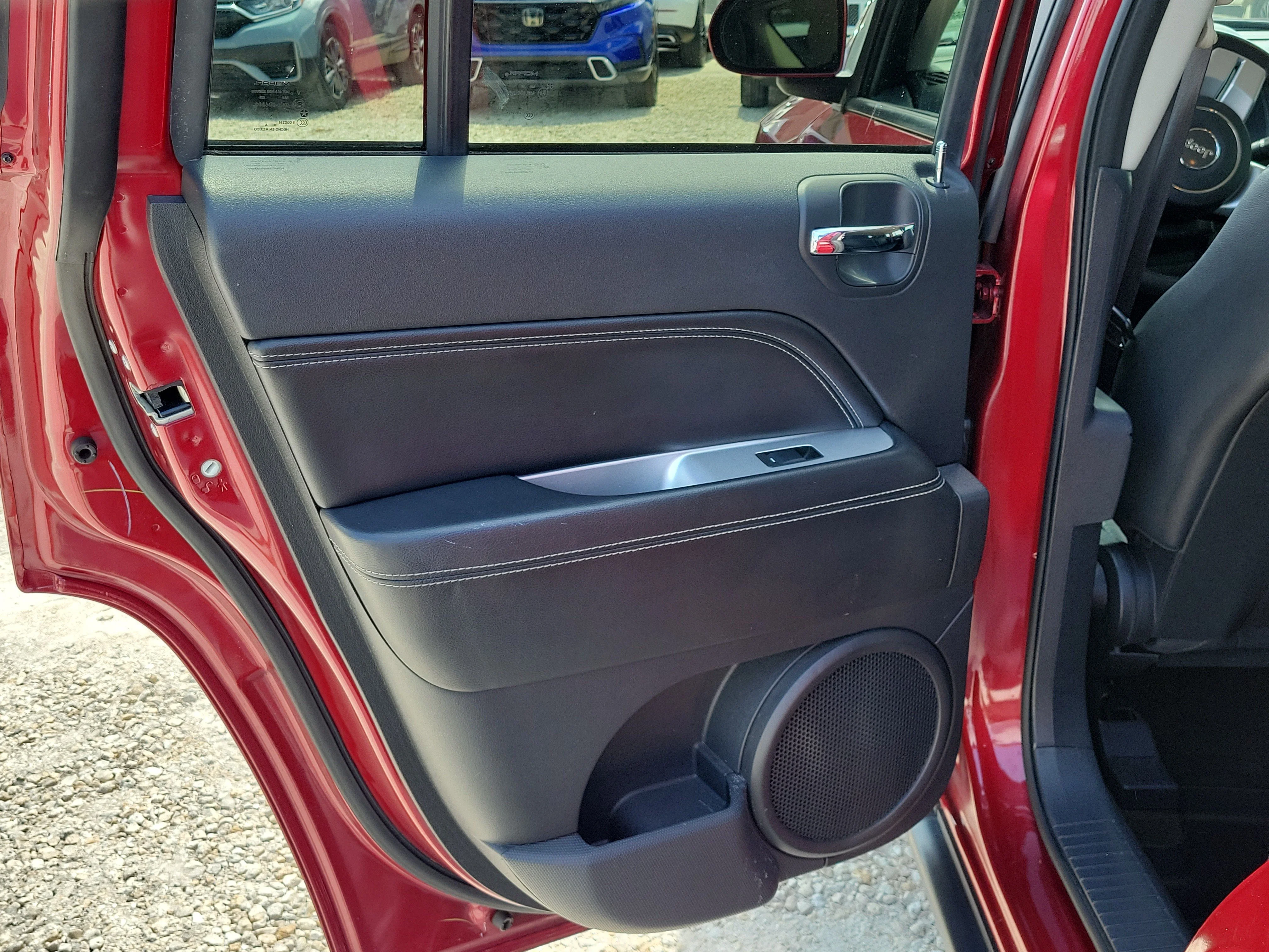 Used 2016 Deep Cherry Red Crystal Pearlcoat Jeep Latitude image 13