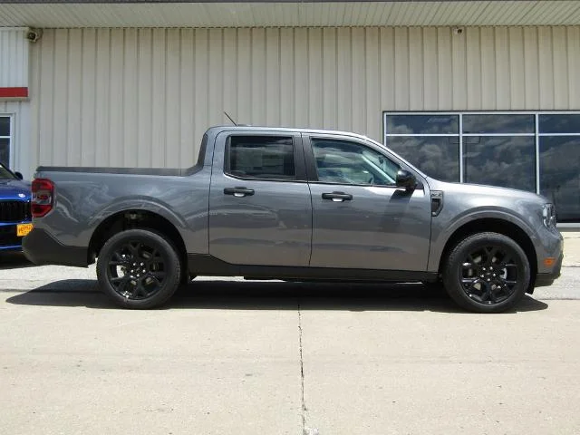 New 2026 Carbonized Gray Metallic Ford XLT image 32