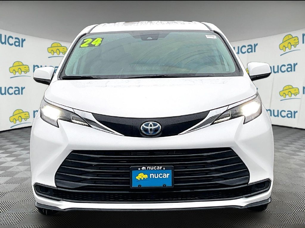 Used 2024 Ice Toyota LE image 2
