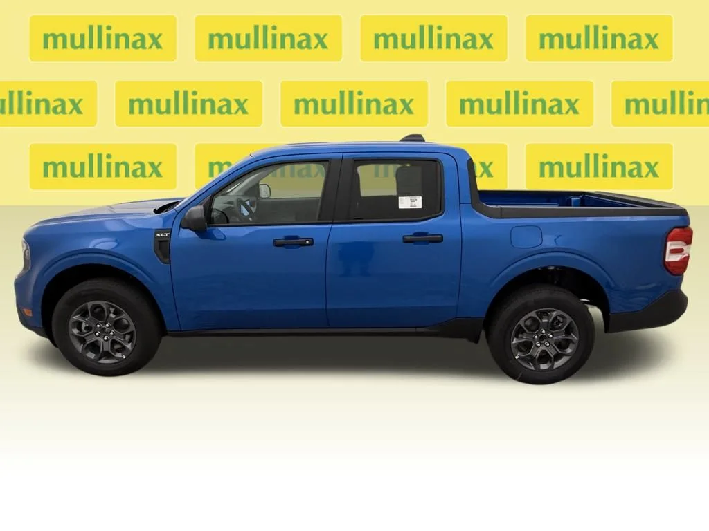 New 2025 Blue Ford XLT image 5