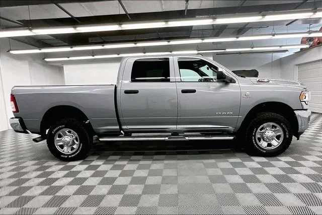 Used 2021 Billet Silver Metallic Clearcoat Ram Tradesman image 16