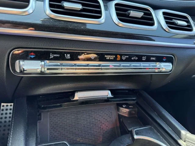 Used 2020 Black Mercedes-Benz GLE 350 image 34