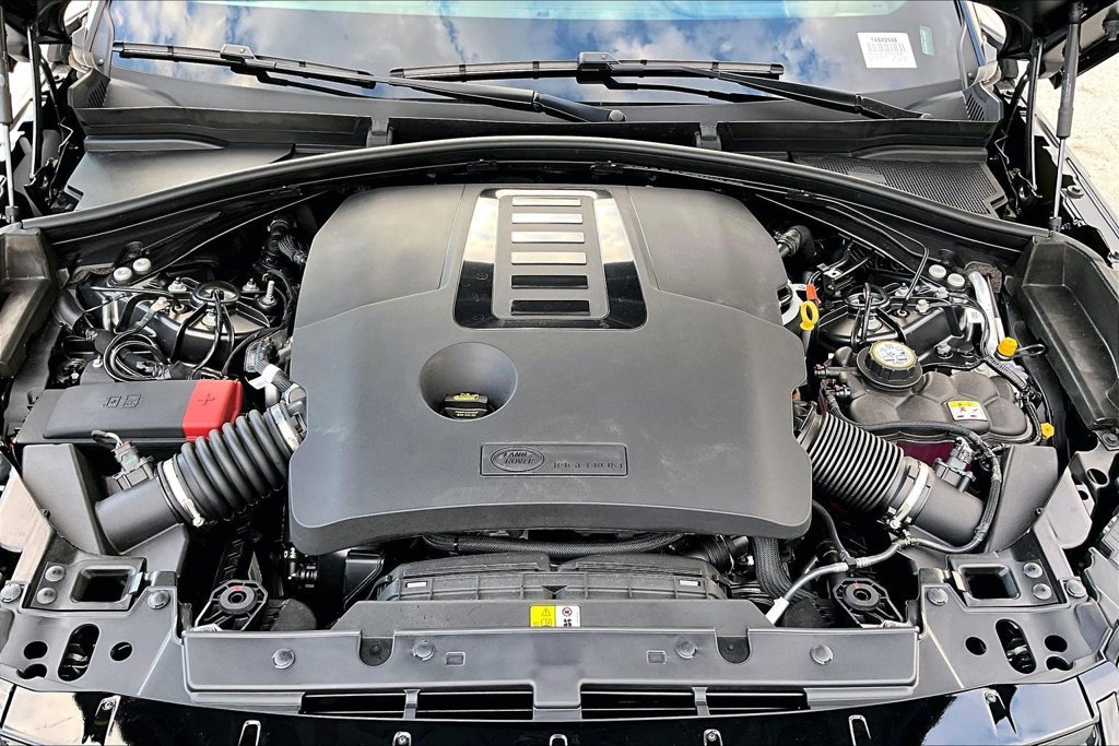 New 2026 CARPATHIAN GREY Land Rover Belgravia Edition Satin image 12
