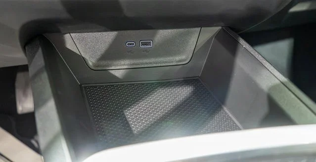 2027 Chevrolet Equinox LT - Photo 21