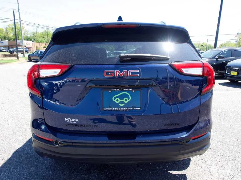 2023 GMC Terrain SLT - Photo 7