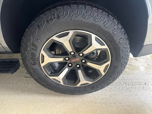 2026 GMC Yukon AT4 - Photo 27