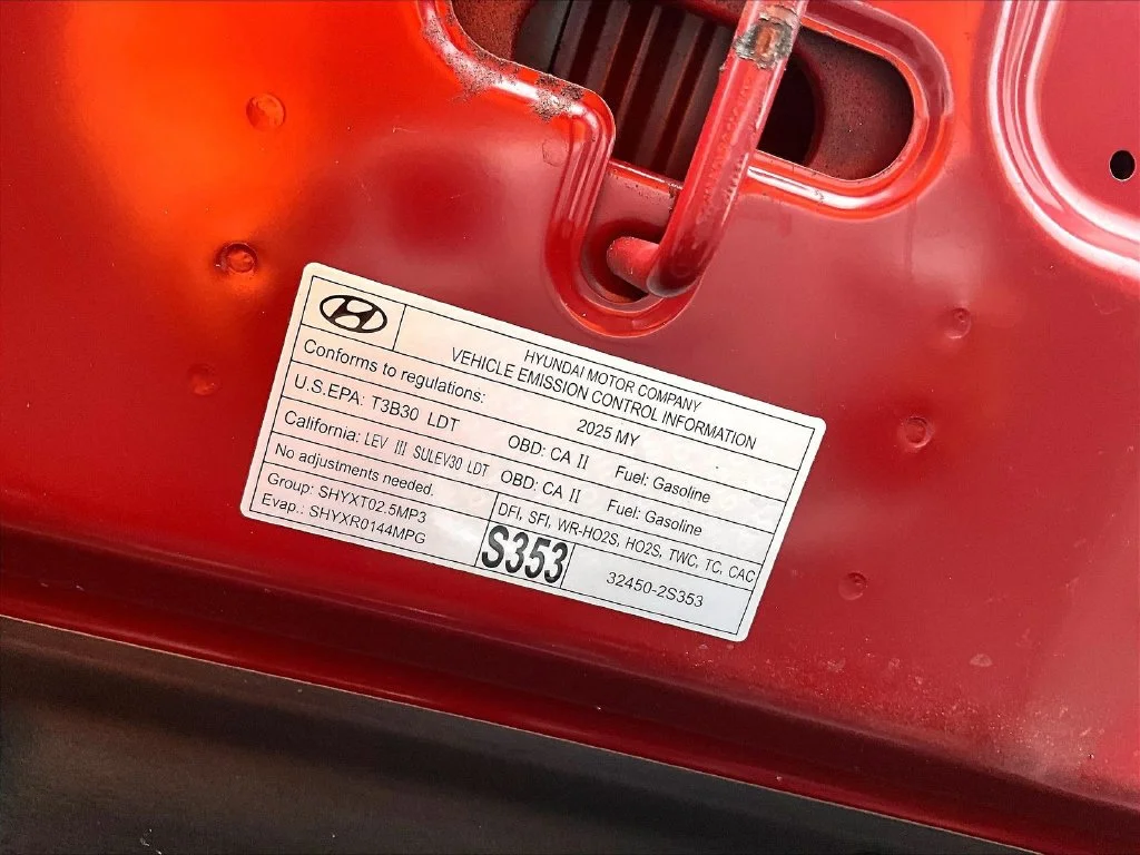 Used 2025 Red Hyundai SEL image 32