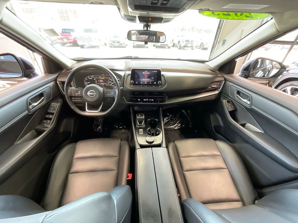 Used 2023 Black Nissan SV image 8