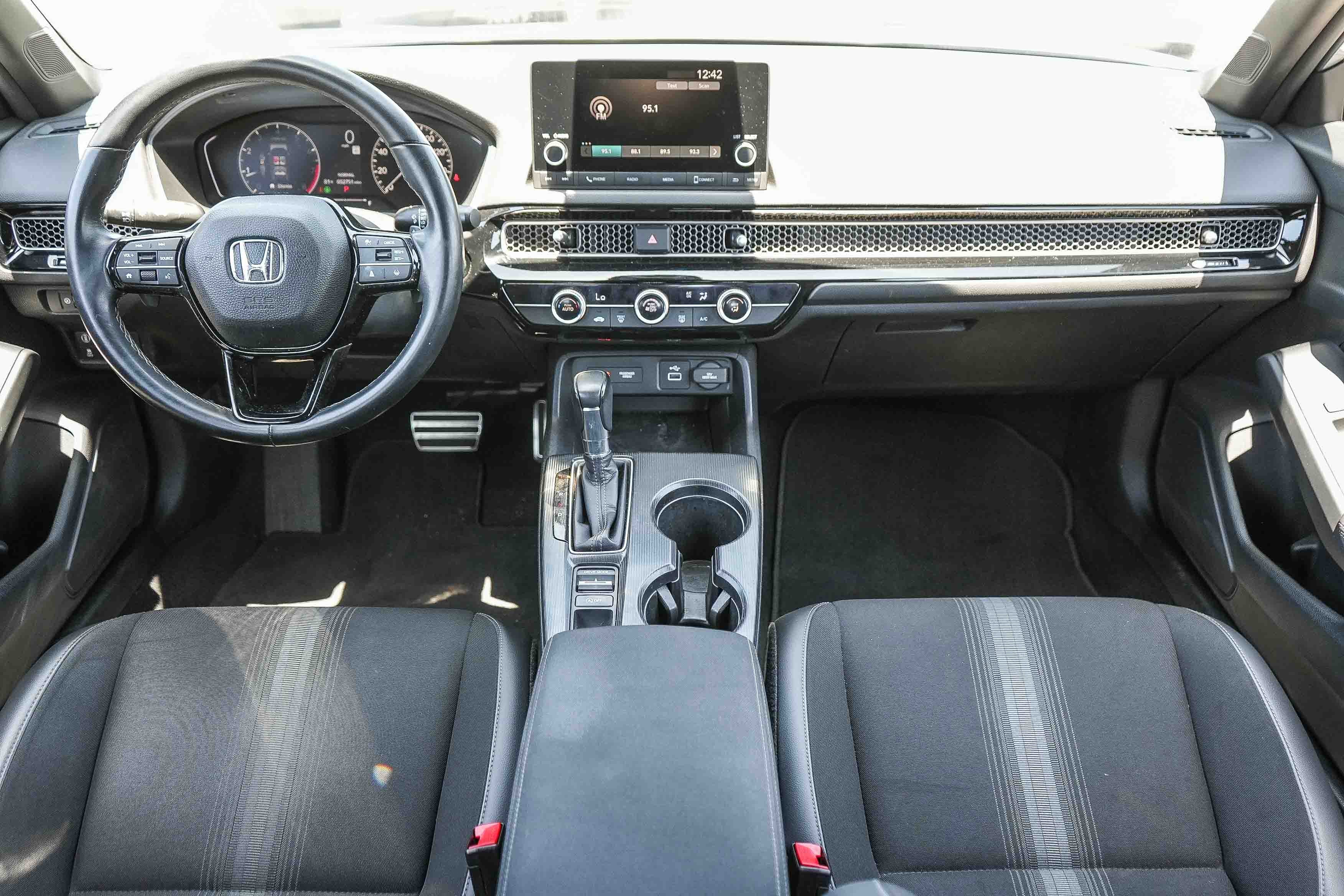 2023 Honda Civic Hatchback Sport - Photo 12