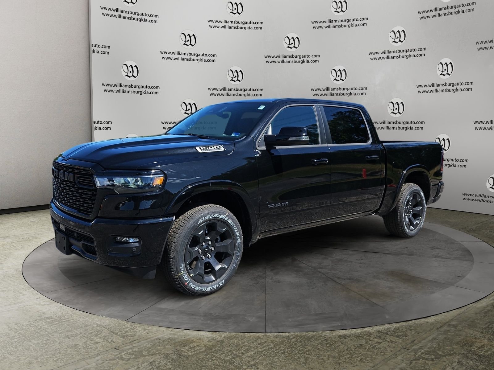 New 2026 Diamond Black Crystal Pearl-Coat Exterior Paint RAM Big Horn/Lone Star image 1