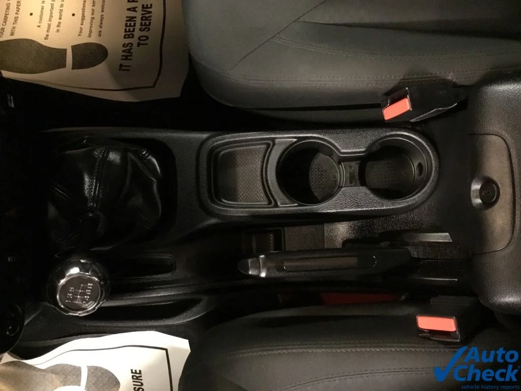 Used 2015 Red Jeep Sport image 38