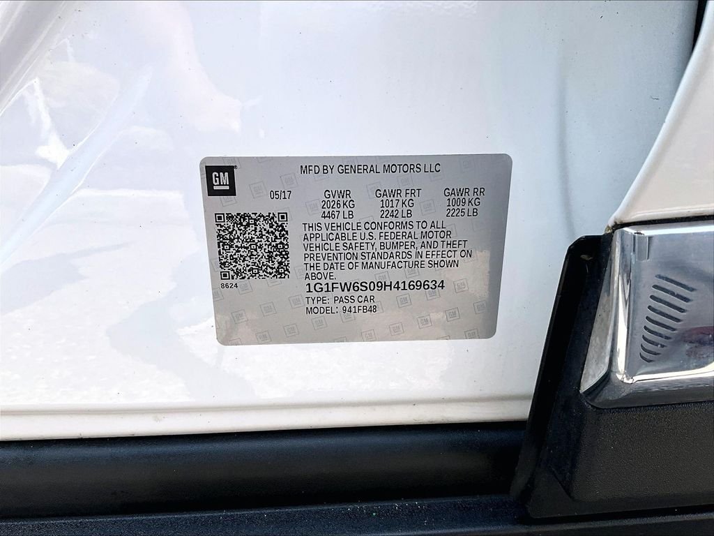Used 2017 White Chevrolet LT image 34