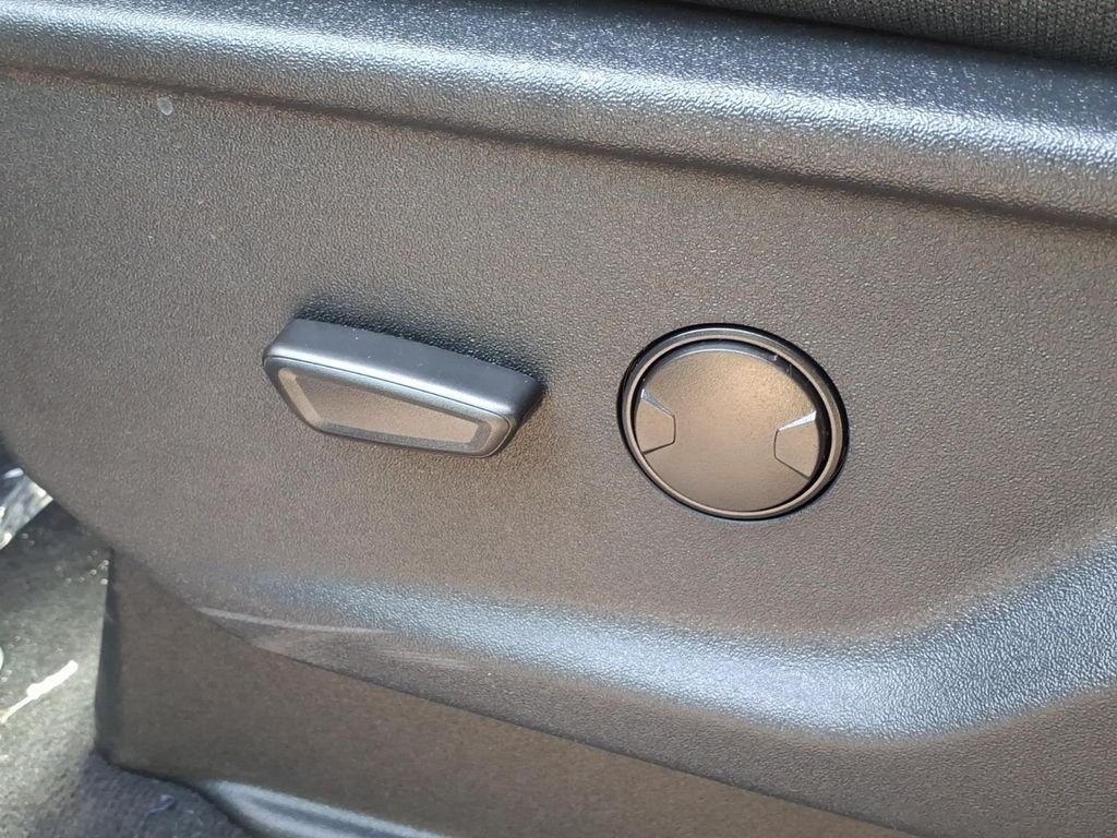 New 2026 Carbonized Gray Metallic Ford F-350® XLT image 19